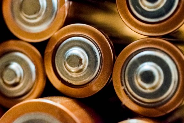 Importare prodotti con batterie dalla Cina